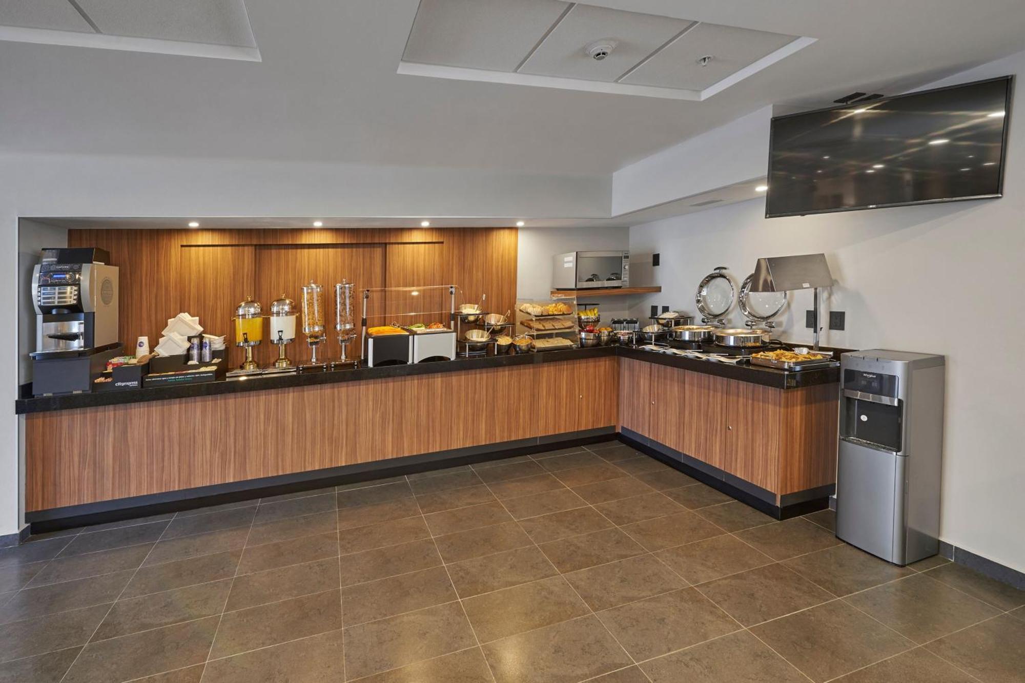 ซิตี้ เอ็กซ์เพรส กุสตาโว บาซ Hotel Tlalnepantla de Baz ภายนอก รูปภาพ