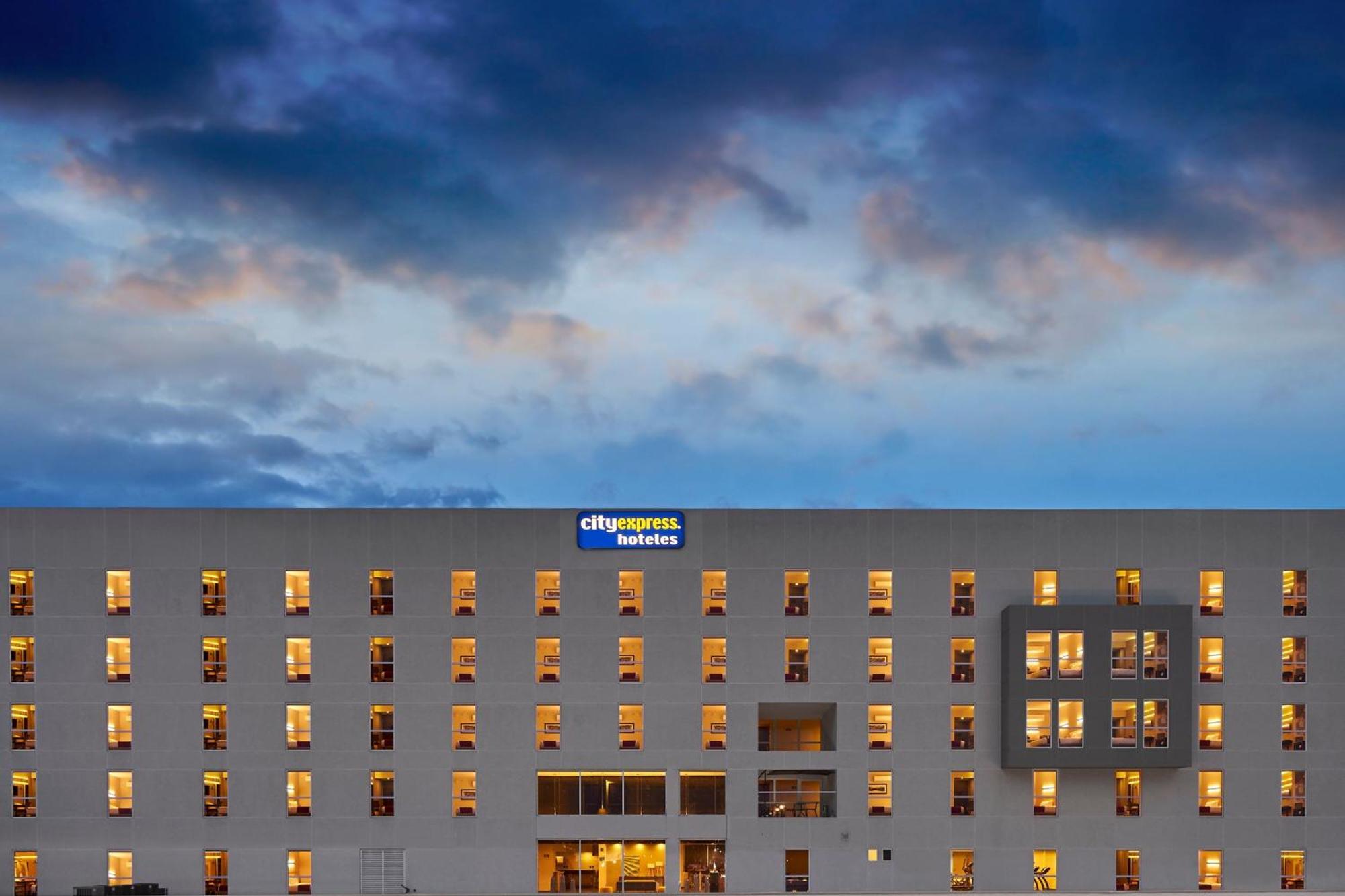 ซิตี้ เอ็กซ์เพรส กุสตาโว บาซ Hotel Tlalnepantla de Baz ภายนอก รูปภาพ